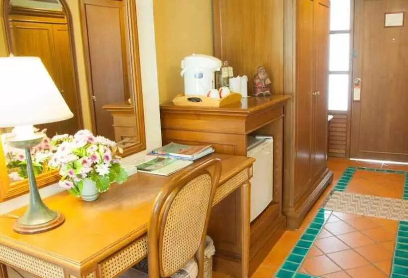 اتاق لوکس, Comsaed River Kwai Resort