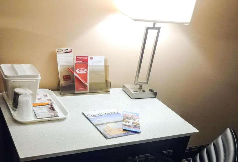 غرفه قياسيه سريرين مزدوجين, Econo Lodge Milldale  Southington