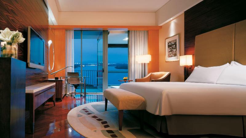 Номер Клуб, Hyatt Regency Dongguan