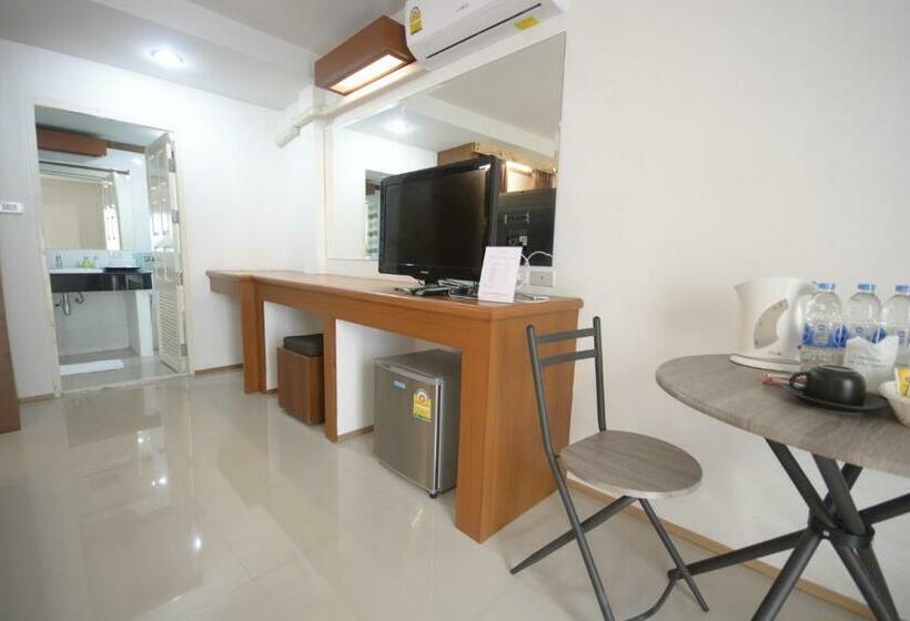 家庭间, Irest Ao Nang Seafront