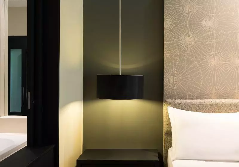 اتاق لوکس با چشم‌انداز باغ, Le Meridien Chiang Rai Resort, Thailand