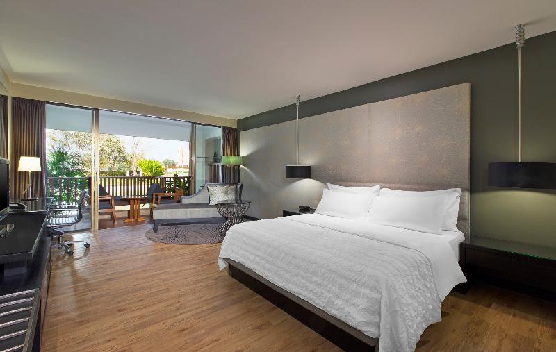 Номер Deluxe Вид на Сад, Le Meridien Chiang Rai Resort, Thailand