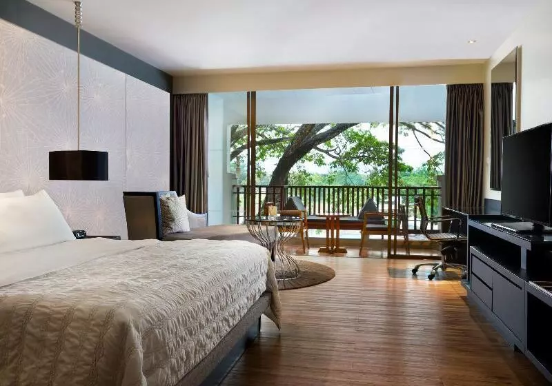 اتاق لوکس با چشم‌انداز باغ, Le Meridien Chiang Rai Resort, Thailand