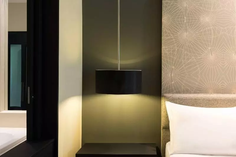 اتاق لوکس با چشم‌انداز باغ, Le Meridien Chiang Rai Resort, Thailand