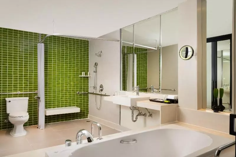 اتاق لوکس با چشم‌انداز باغ, Le Meridien Chiang Rai Resort, Thailand