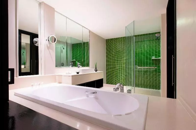 اتاق لوکس با چشم‌انداز باغ, Le Meridien Chiang Rai Resort, Thailand