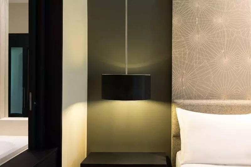 سوئیت با تخت بزرگ, Le Meridien Chiang Rai Resort, Thailand