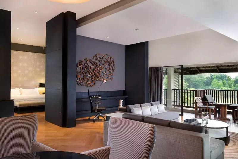 سوئیت با تخت بزرگ, Le Meridien Chiang Rai Resort, Thailand