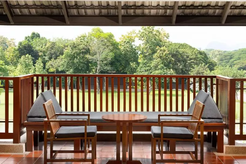 سوئیت با تخت بزرگ, Le Meridien Chiang Rai Resort, Thailand