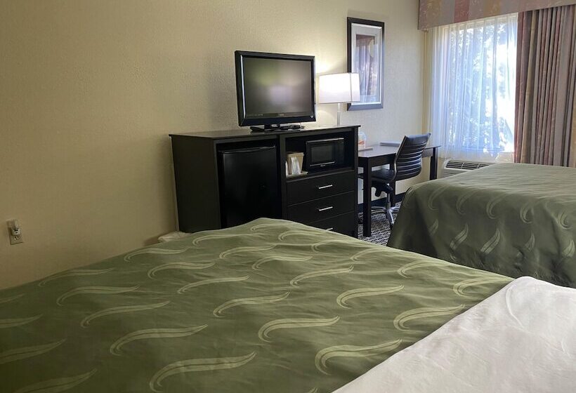 Номер Стандарт 2 Двуспальные Кровати, Americinn By Wyndham Reedsburg