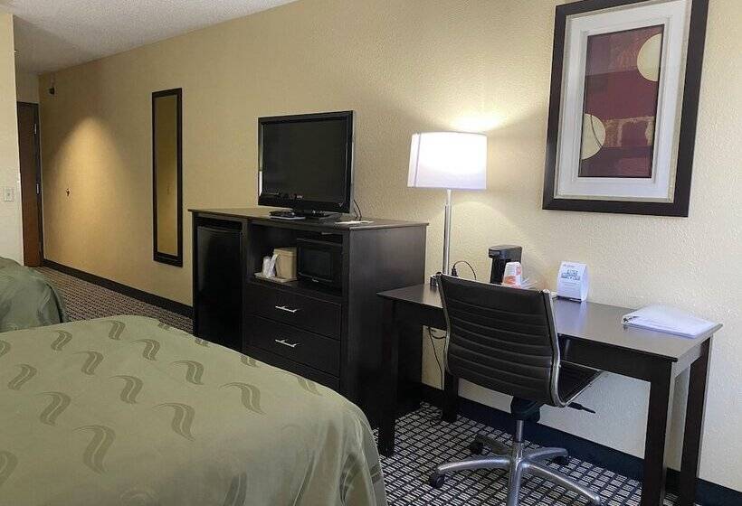 غرفه قياسيه سريرين مزدوجين, Americinn By Wyndham Reedsburg