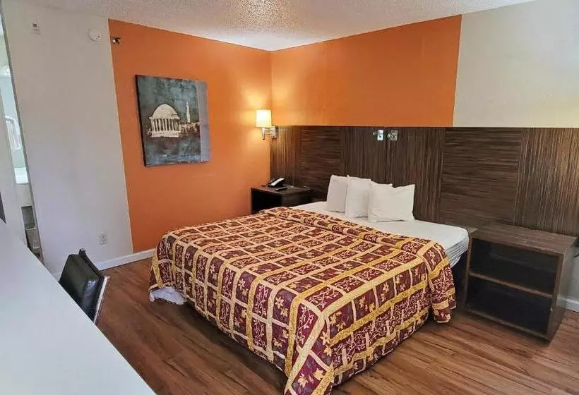 身障者適用キングサイズベッドルーム, Studios & Suites 4 Less Charlotte