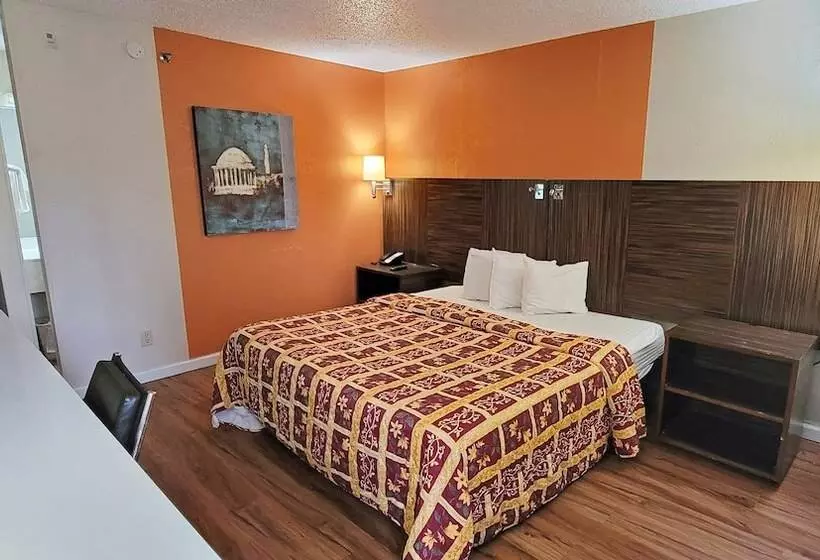 障害者適応デラックスルーム, Studios & Suites 4 Less Charlotte