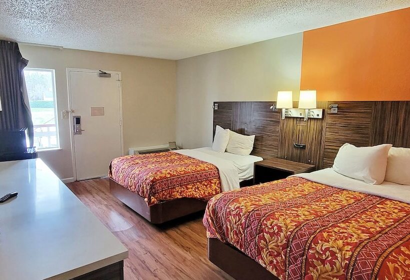 סוויטה, Studios & Suites 4 Less Charlotte