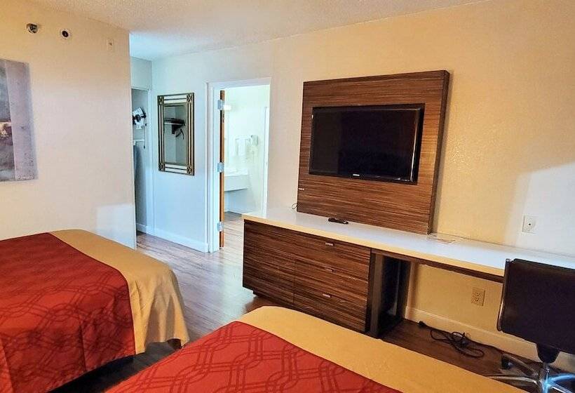 Люкс, Studios & Suites 4 Less Charlotte