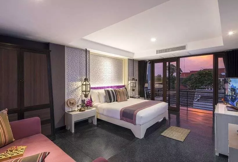 اتاق لوکس, U Chiang Mai