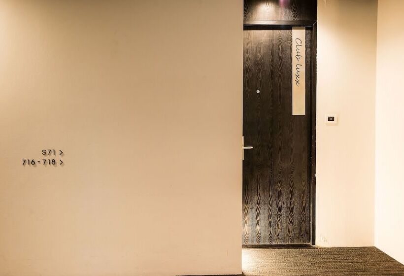 اتاق کلاب, Vista