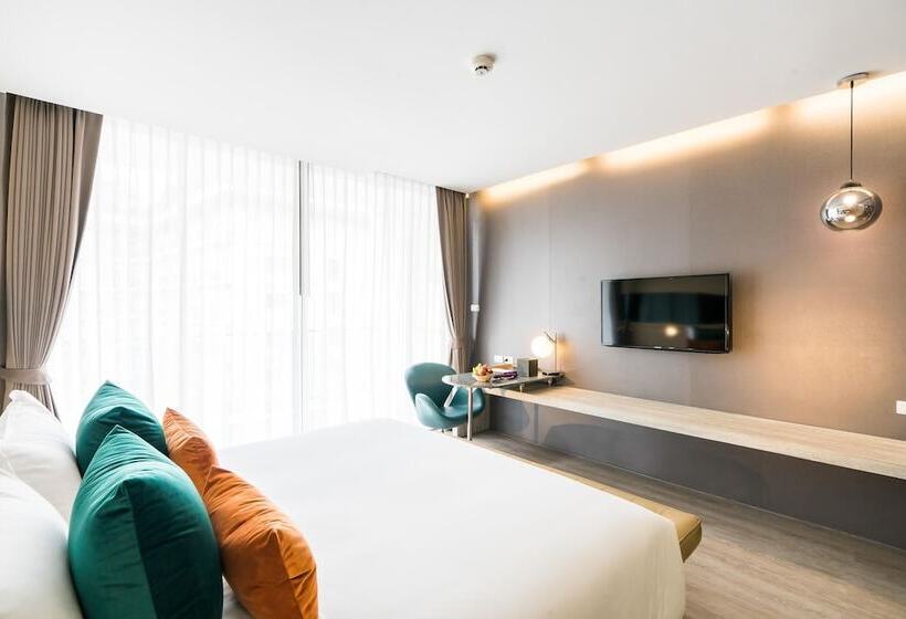 اتاق کلاب, Vista