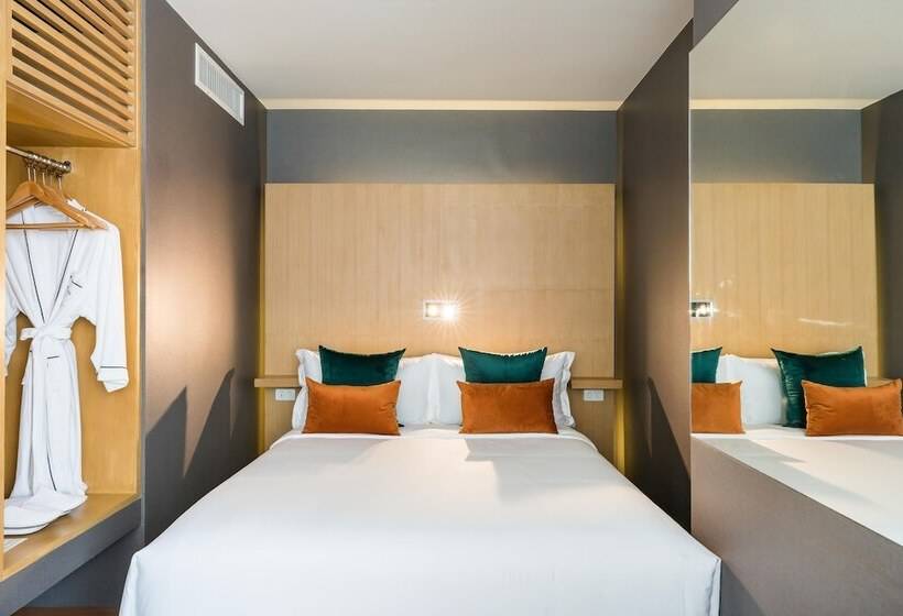 سوئیت 2 خوابه, Vista