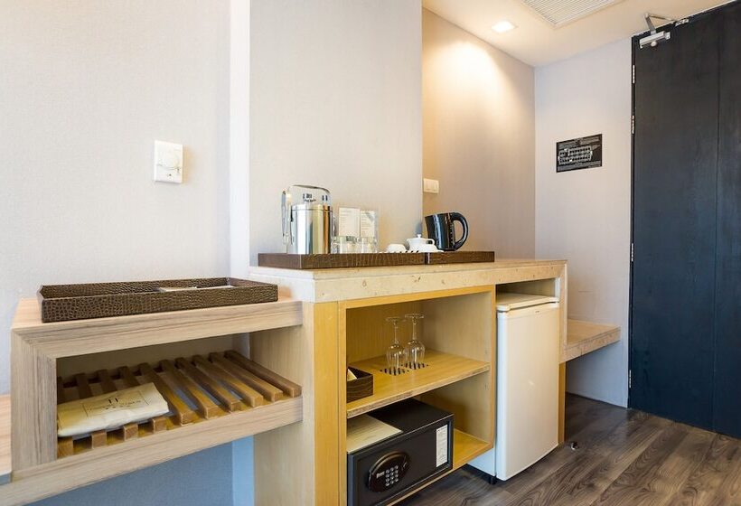 اتاق کلاب, Vista