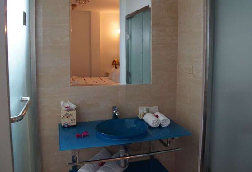 オーシャンビュースイート, Bacolet Beach Club