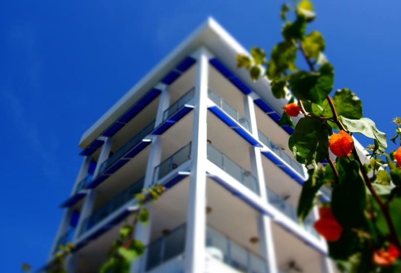 オーシャンビュースイート, Bacolet Beach Club