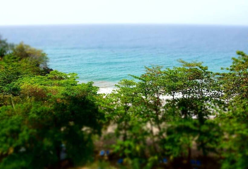 سوییت با چشم‌انداز دریا, Bacolet Beach Club