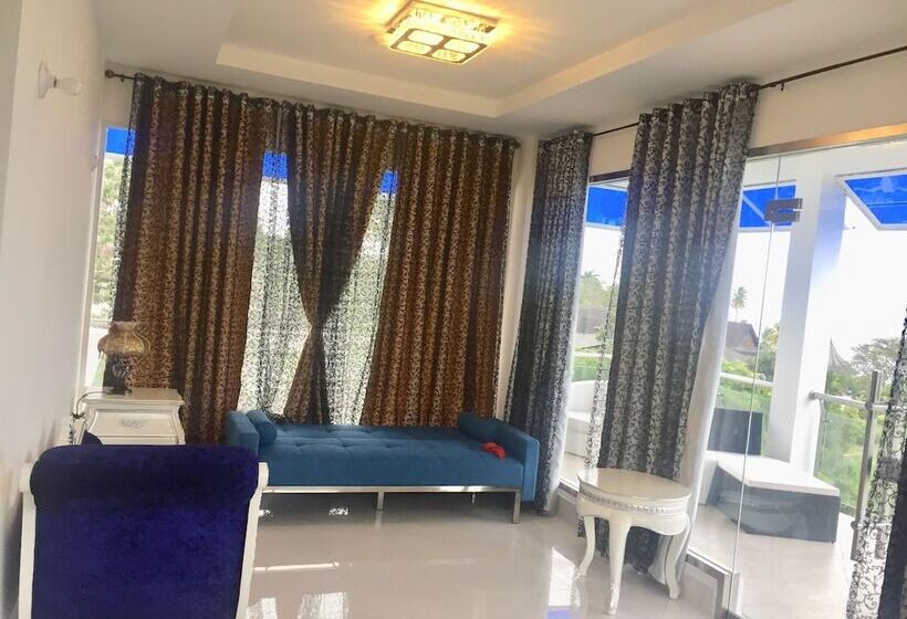 オーシャンビュースイート, Bacolet Beach Club