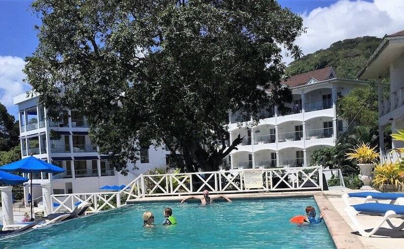 سوییت با چشم‌انداز باغ, Bacolet Beach Club