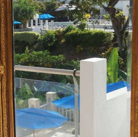 ガーデンビュースイート, Bacolet Beach Club