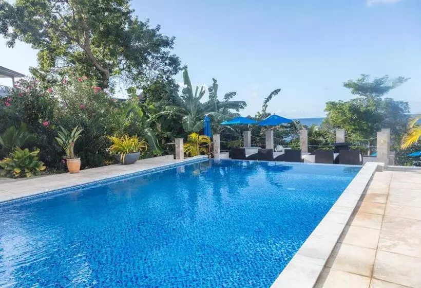 سوییت با چشم‌انداز باغ, Bacolet Beach Club