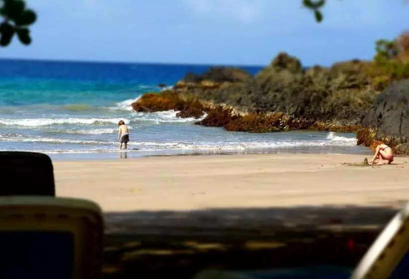 سوییت با چشم‌انداز باغ, Bacolet Beach Club