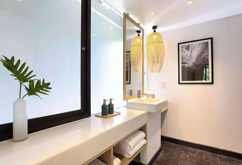 ダブルベッドのスタンダードスタジオ, Outrigger Surin Beach Resort Sha Extra Plus