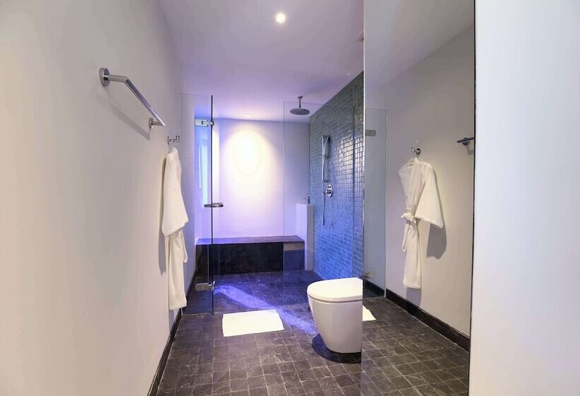 Standard Stúdió Szoba Franciaággyal, Outrigger Surin Beach Resort Sha Extra Plus