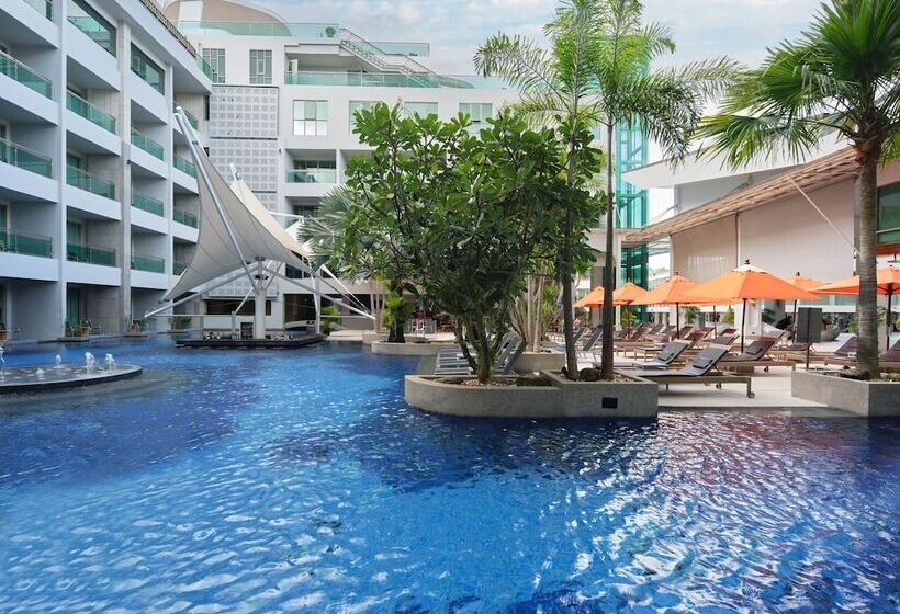 Номер Deluxe, The Kee Resort & Spa