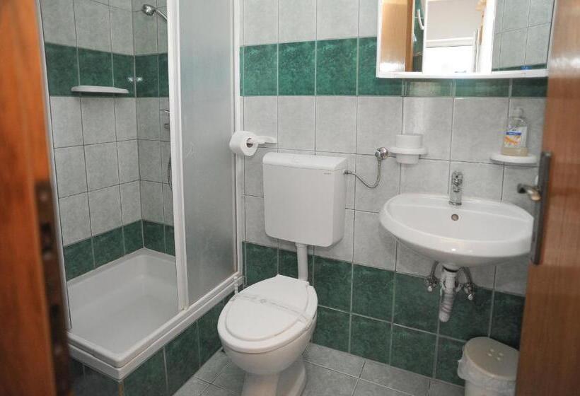 Comfort studio with sea view, Apartmani Vila Caska