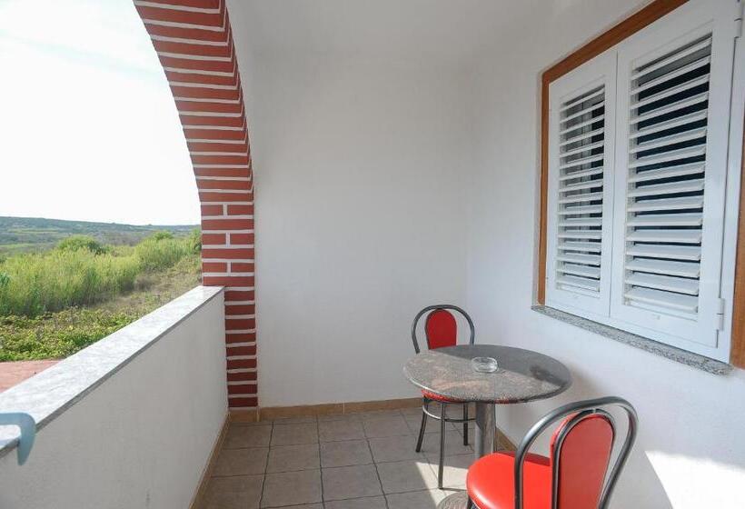 סטודיו סטנדרטי עם נוף לים ומרפסת, Apartmani Vila Caska