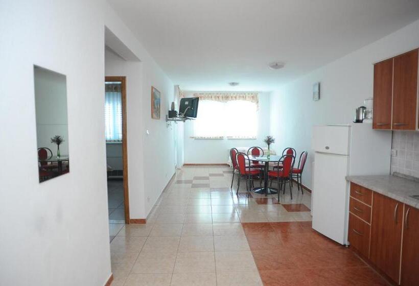 דירת 2 חדרים נוף לים, Apartmani Vila Caska