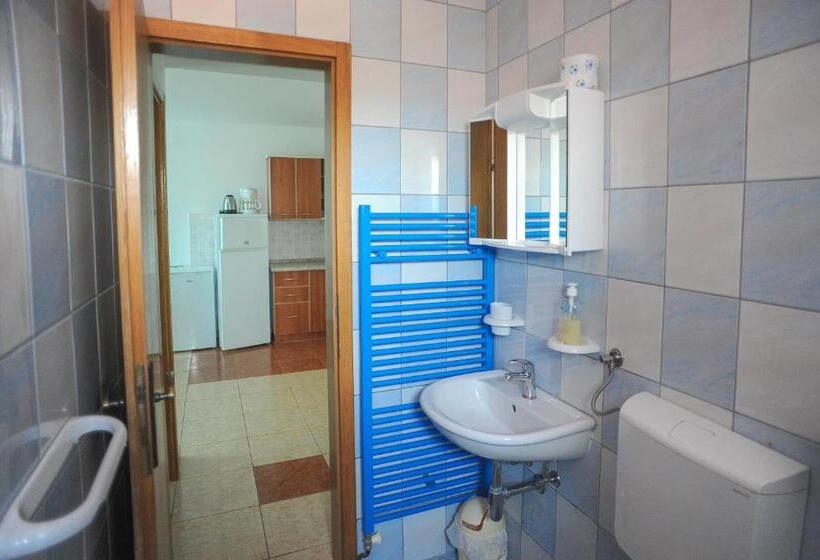 דירת 2 חדרים נוף לים, Apartmani Vila Caska