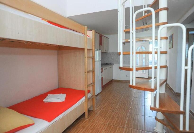 דירת דופלקס 2 חדרי שינה, Apartmani Vila Caska