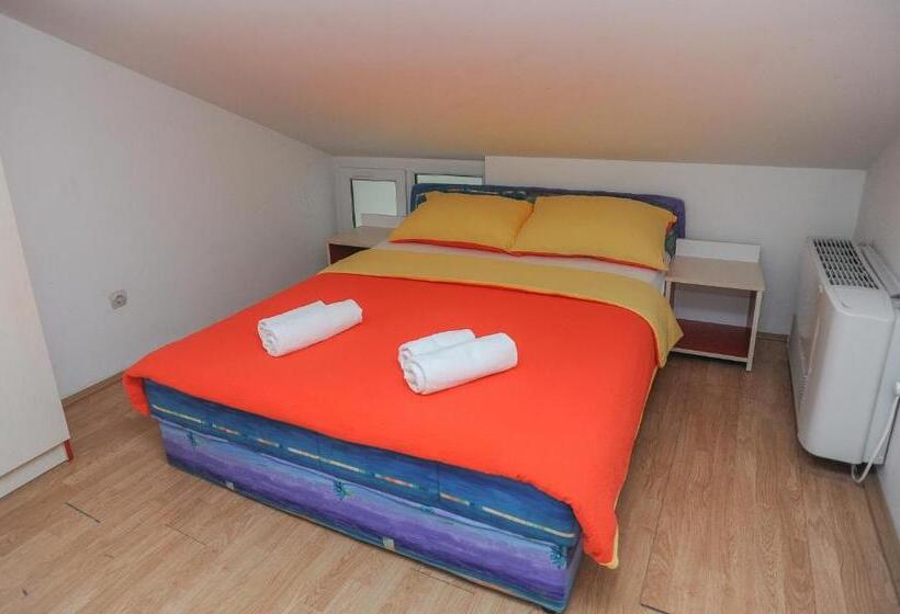 דירת דופלקס 2 חדרי שינה, Apartmani Vila Caska