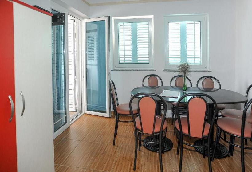 2침실 듀플렉스 아파트, Apartmani Vila Caska