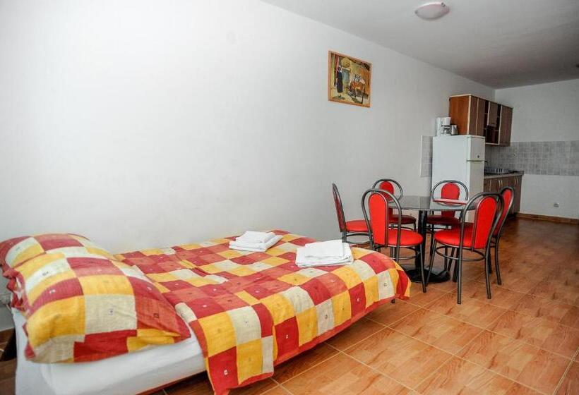 شقة غرفتين, Apartmani Vila Caska