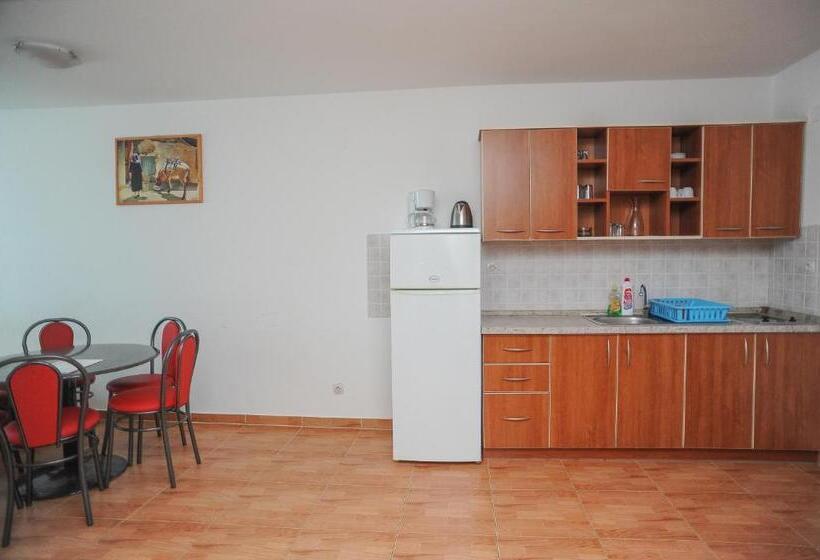 דירת שני חדרים, Apartmani Vila Caska