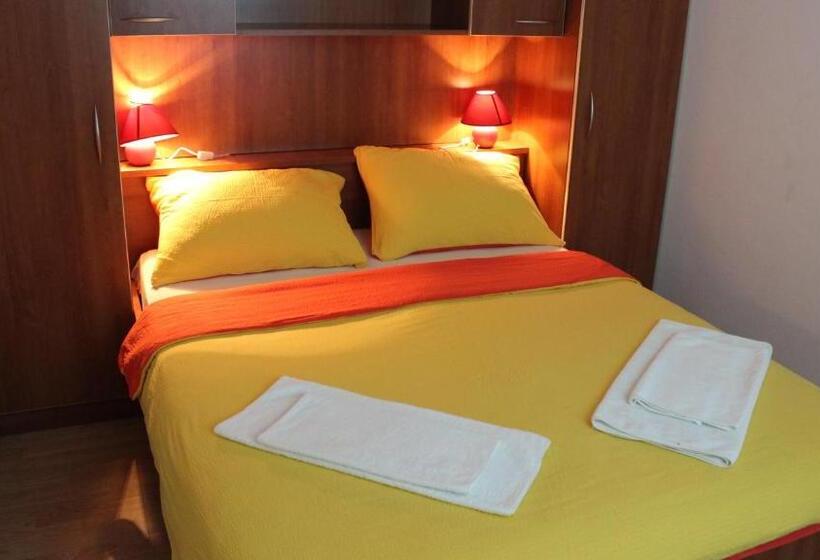 شقة غرفة واحدة, Apartmani Vila Caska