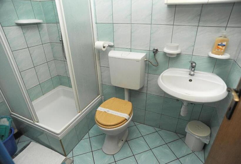 סטודיו סטנדרט עם מרפסת, Apartmani Vila Caska