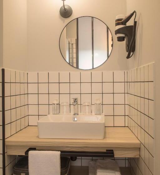 Номер Стандарт, L Hôtel Du Garage Des Cevennes