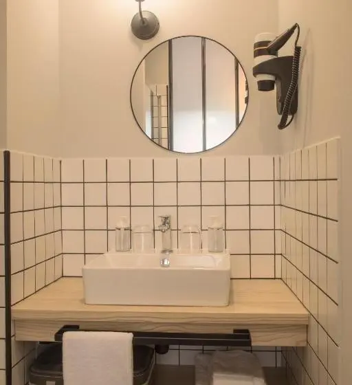 スタンダードルーム, L Hôtel Du Garage Des Cevennes