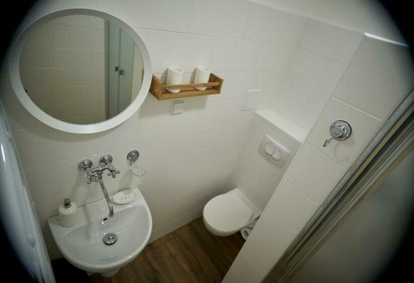 レイクビュークラシックルーム, Penzión Senec