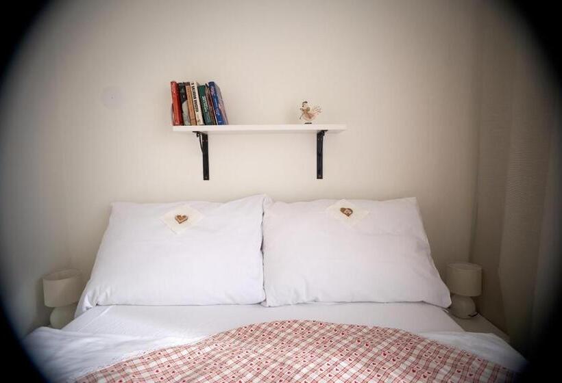 レイクビュークラシックルーム, Penzión Senec